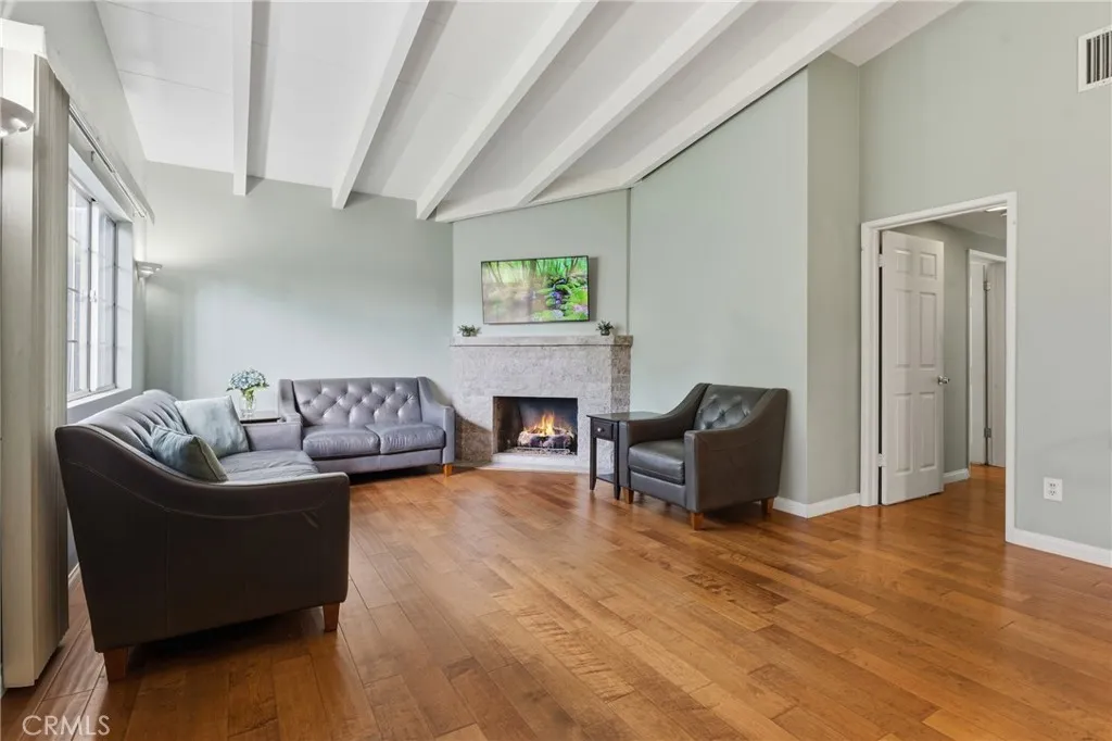 22616 Dolorosa Street, Woodland Hills, California 91367 home-pic-1